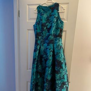 Tahari hi-low formal dress size 6 new with tags